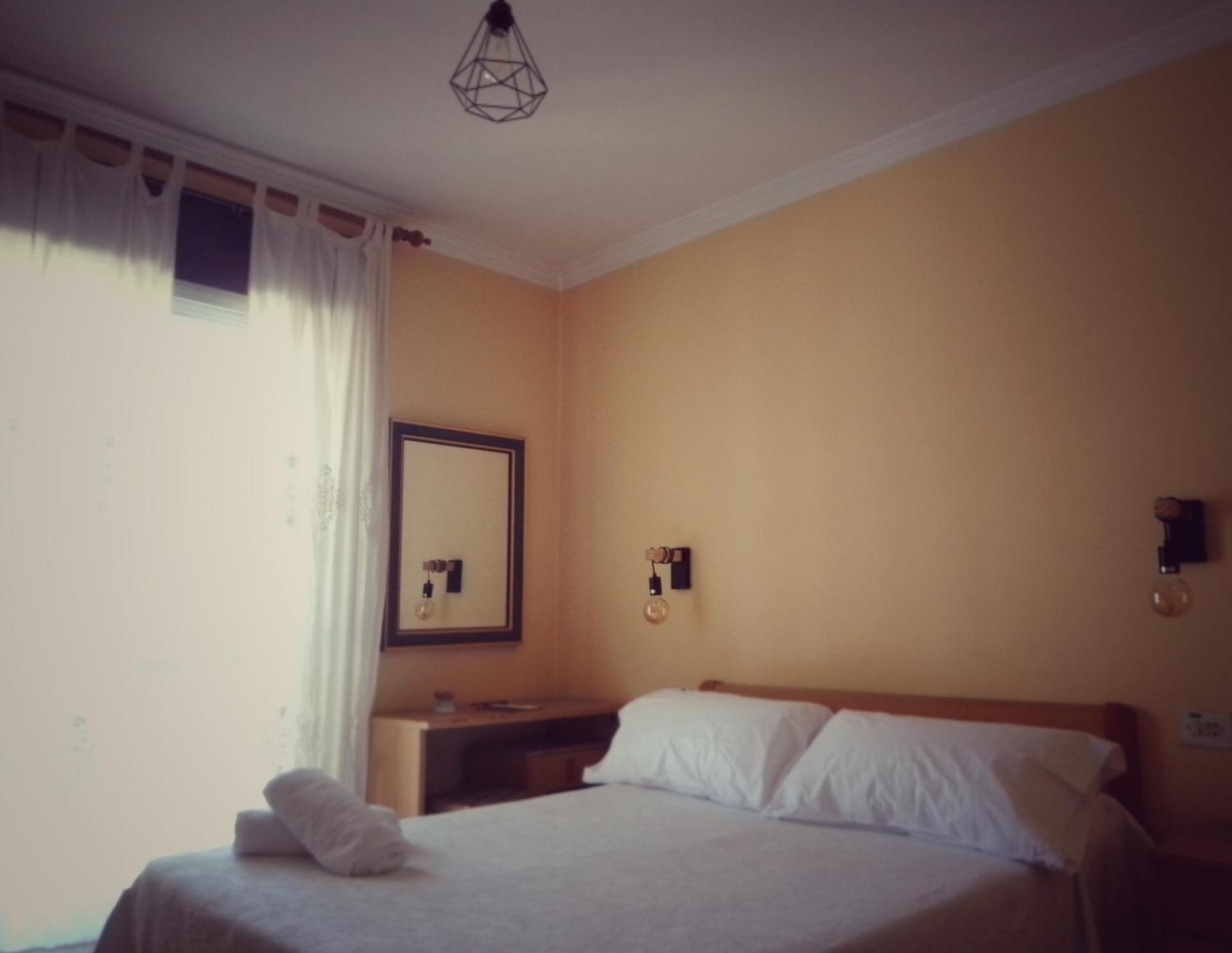 Hostal Pension Mar De Plata Lugo Extérieur photo